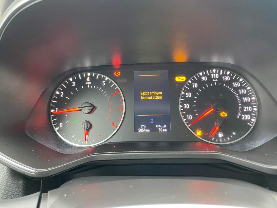 Renault Clio 5 “Enjeksiyonu Kontrol Ettirin” Arızası